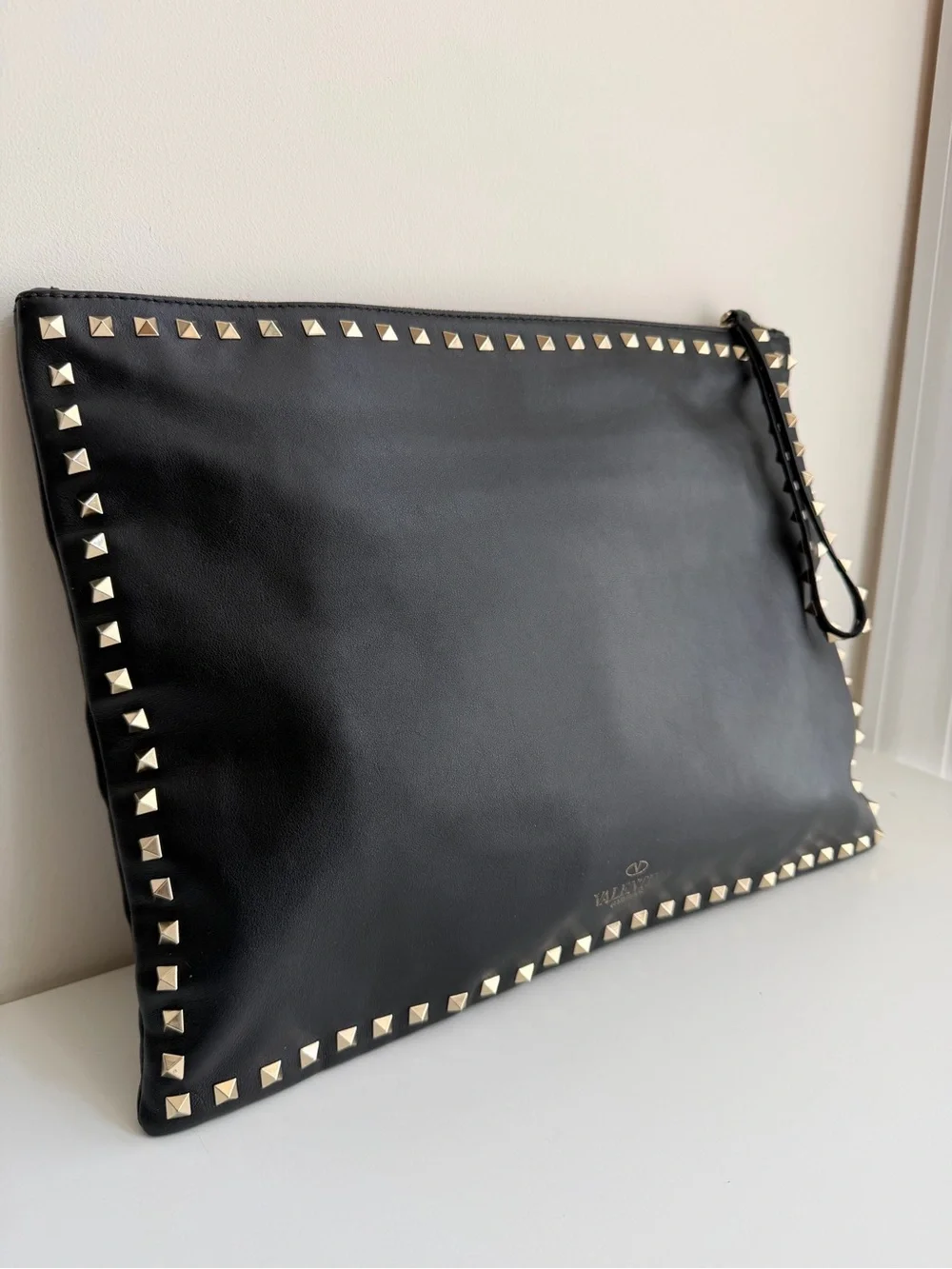 Authentic Valentino Garavani Rockstud Large Leather Clutch